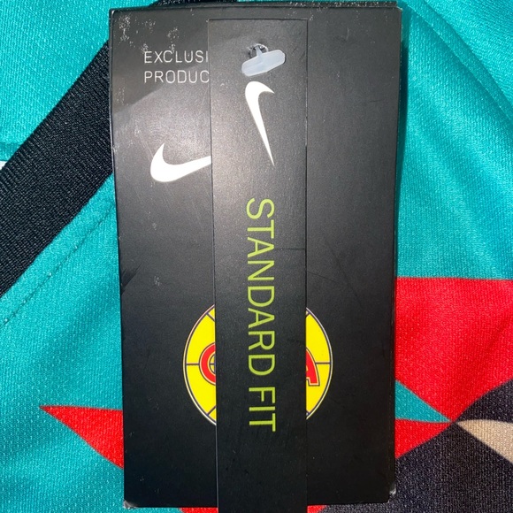 NIKE SOCCER JERSEY - Picture 3 of 5